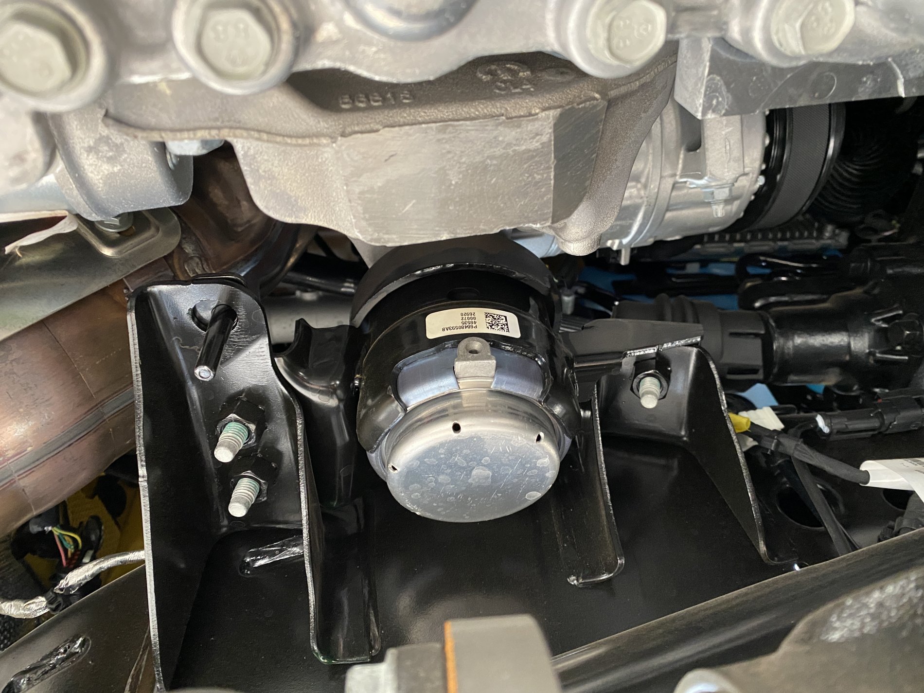 Redesigned engine mounts on the 2021 . | Jeep Wrangler Forums (JL / JLU)  - Rubicon, Sahara, Sport, 4xe, 392 